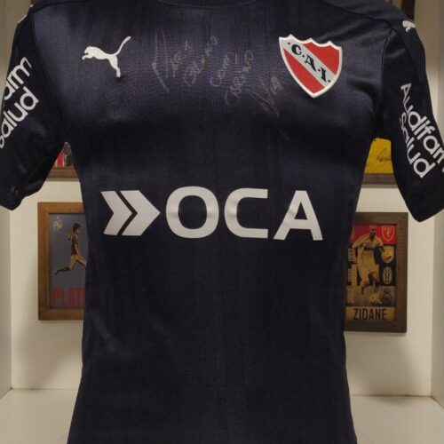 Camisa Independiente Puma 2016 Victor Cuesta autografada