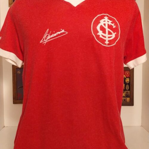 Camiseta Internacional Retrô Mania 1975 Feminina - Vermelho