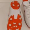 Chuteiras Nike Mercurial Leo Aro Internacional autografada - Image 3