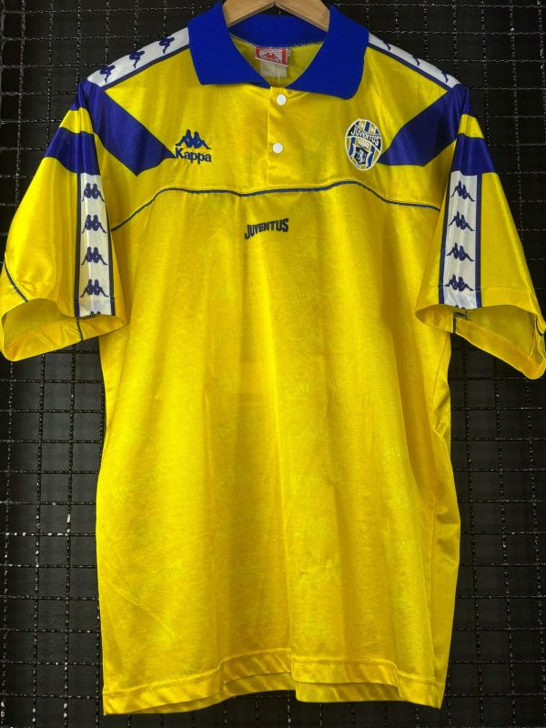 Camisa Juventus Kappa 1993 amarela