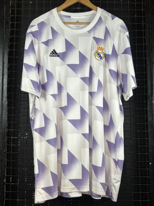 Camisa Real Madrid Adidas 2022 pré-jogo