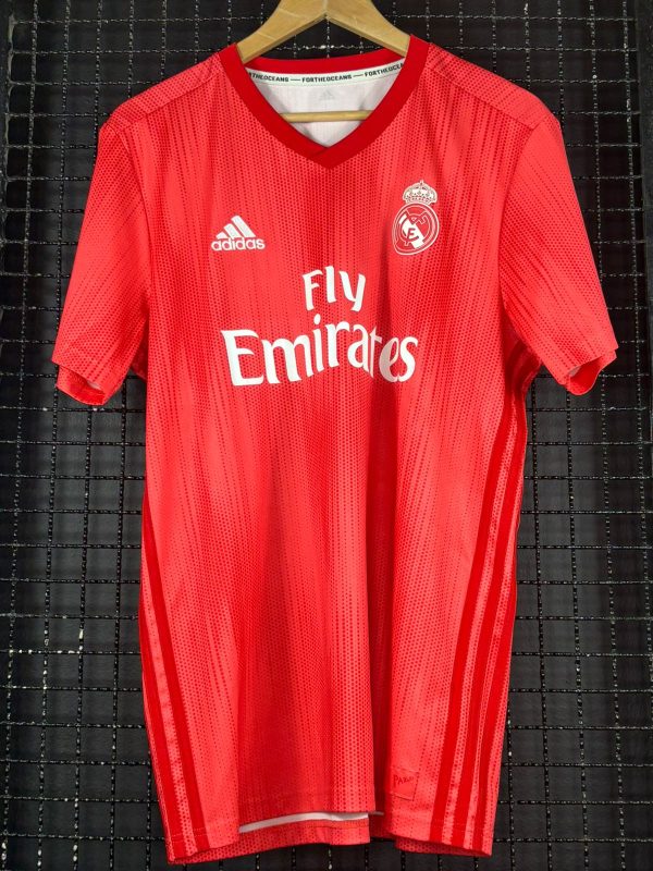 Camisa Real Madrid Adidas 2018 vermelha terceiro uniforme