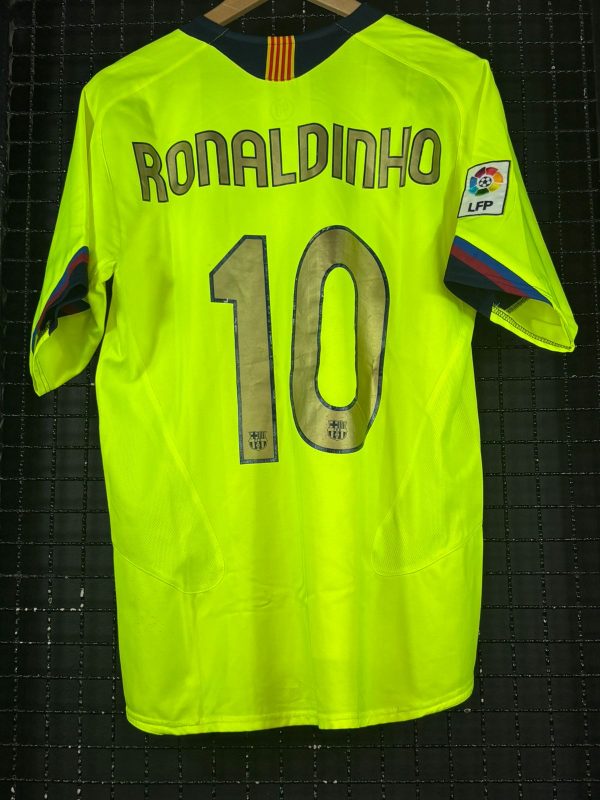 Camisa Barcelona Nike 2006 Ronaldinho Gaúcho Total 90 terceiro uniforme - Imagem 2