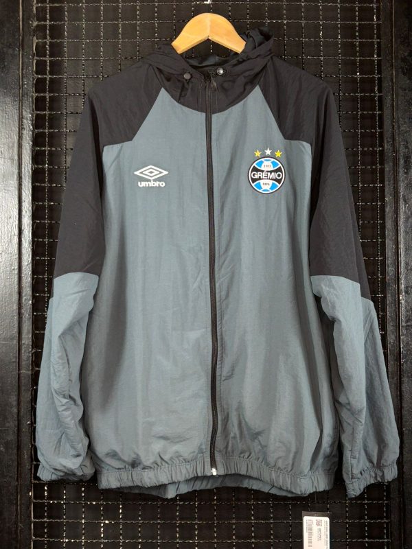 Jaqueta Grêmio Umbro 2023 corta-vento viagem