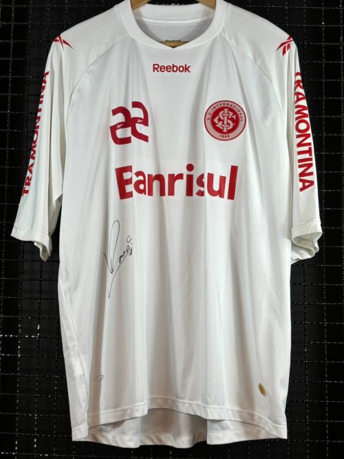 Camisa Internacional Reebok 2010 Libertadores da América Leandro Damião autografada branca