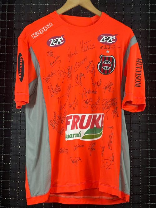 Camisa Brasil de Pelotas Kappa 2015 goleiro autografada elenco Kombat