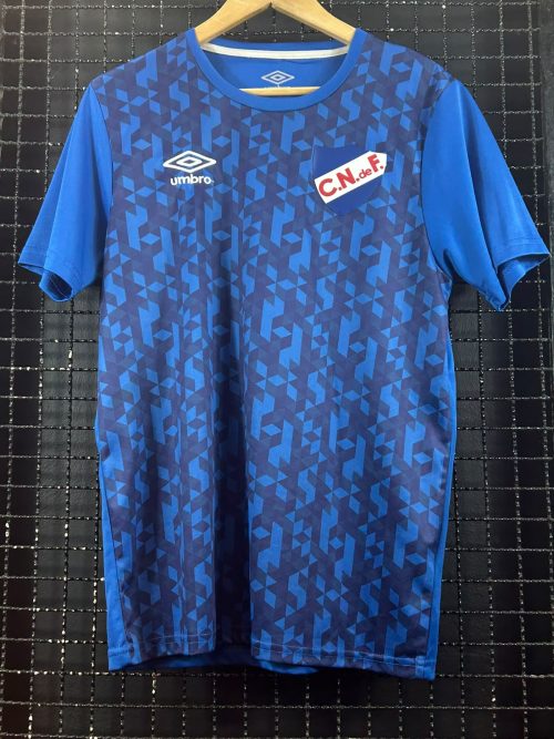 Camisa Nacional do Uruguai Umbro pré-jogo